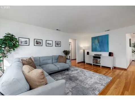 550 E Exeter Street Gladstone OR 97027