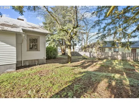 1006 NE 72nd Avenue Portland OR 97213
