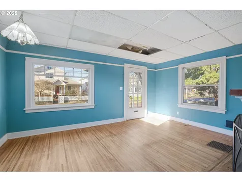 1006 NE 72nd Avenue Portland OR 97213