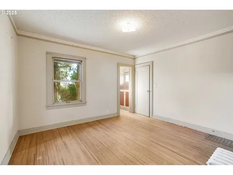 1006 NE 72nd Avenue Portland OR 97213