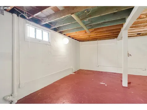 1006 NE 72nd Avenue Portland OR 97213