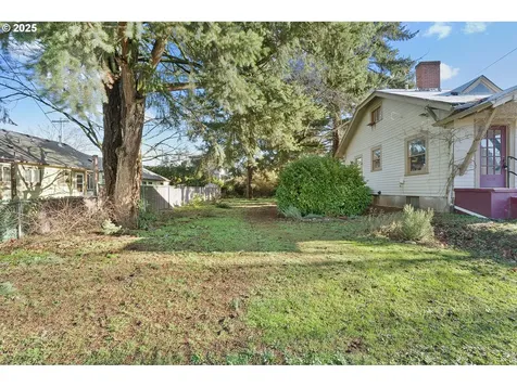 1006 NE 72nd Avenue Portland OR 97213