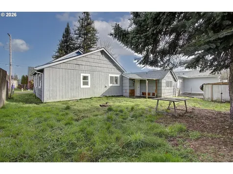 816 Coweeman Lane Kelso WA 98626