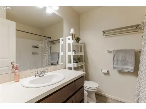 1301 NE 70th Street Vancouver WA 98665