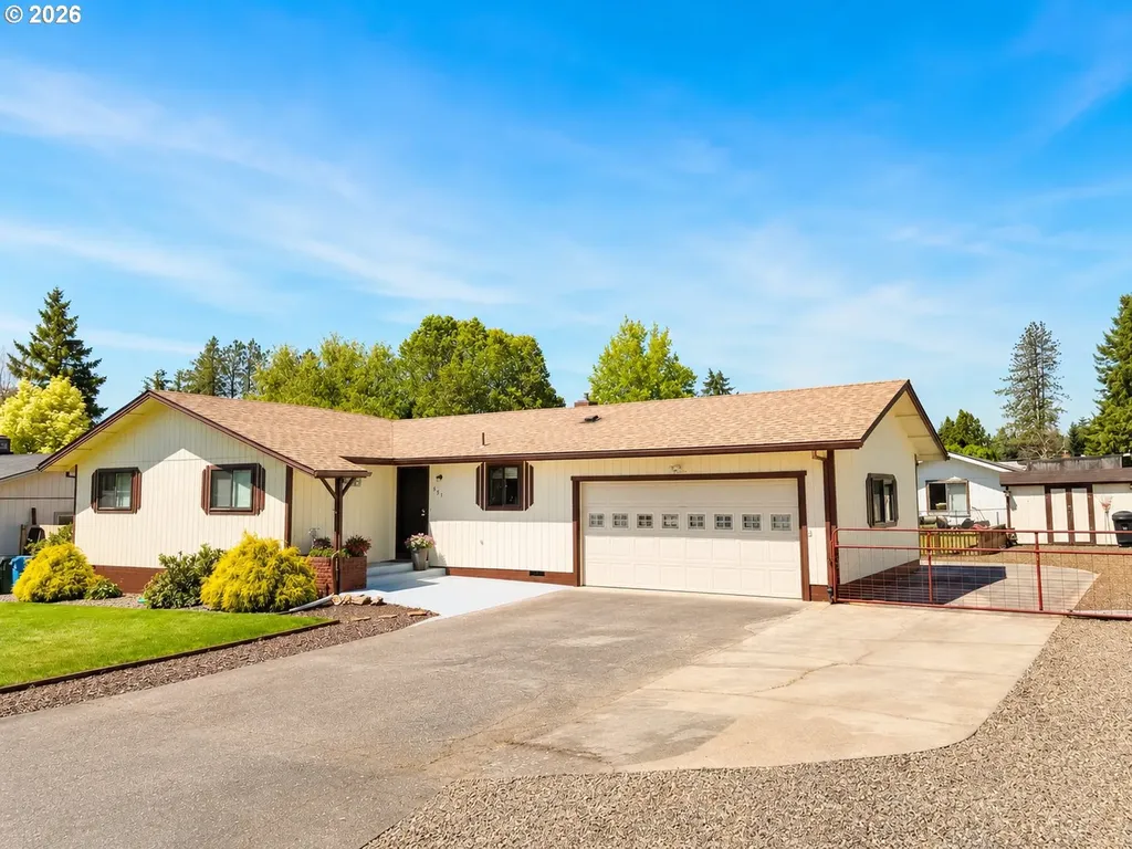 551 Agate Street Sutherlin OR 97479