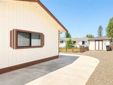 551 Agate Street Sutherlin OR 97479