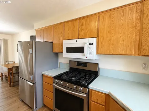 551 Agate Street Sutherlin OR 97479