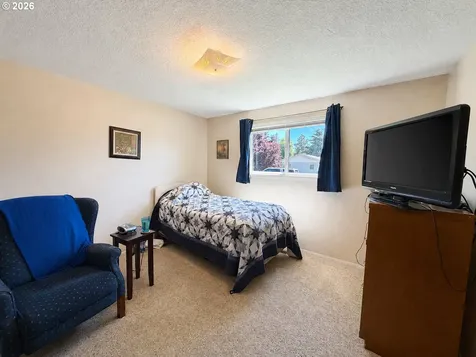551 Agate Street Sutherlin OR 97479