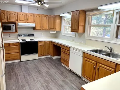 5325 NW 137th Avenue Portland OR 97229