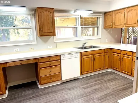 5325 NW 137th Avenue Portland OR 97229