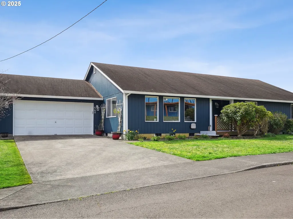 449 Mcclure Avenue Astoria OR 97103