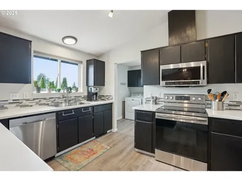 449 Mcclure Avenue Astoria OR 97103