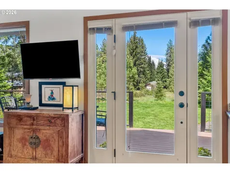 56 Lava Road Trout Lake WA 98650