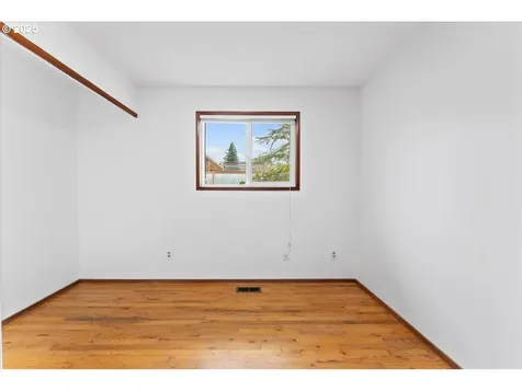 10860 NE Oregon Street Portland OR 97220