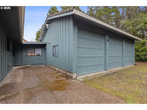 5740 Palisades Drive Lincoln City OR 97367