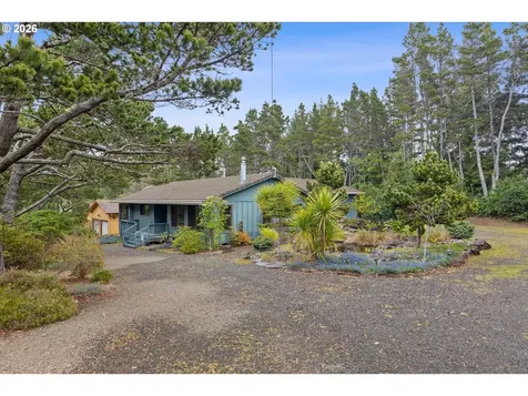 5740 Palisades Drive Lincoln City OR 97367