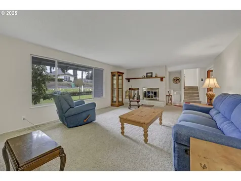 85304 Nestle Way Pleasant Hill OR 97455