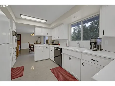 85304 Nestle Way Pleasant Hill OR 97455