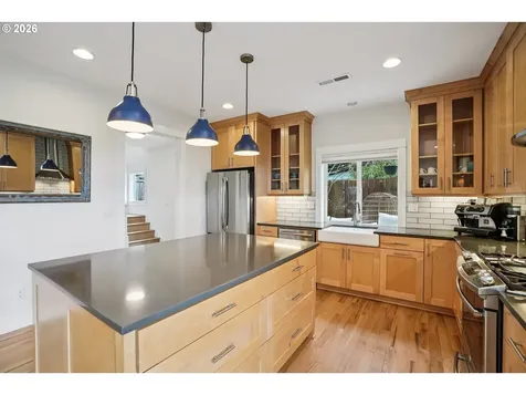 2046 SE 51st Avenue Portland OR 97215