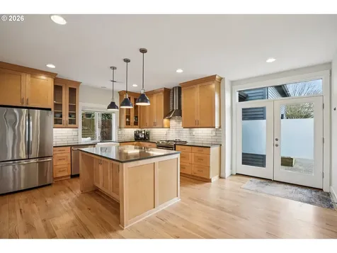 2046 SE 51st Avenue Portland OR 97215