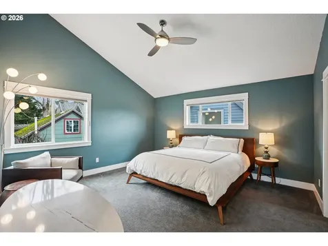 2046 SE 51st Avenue Portland OR 97215
