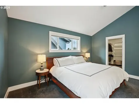 2046 SE 51st Avenue Portland OR 97215