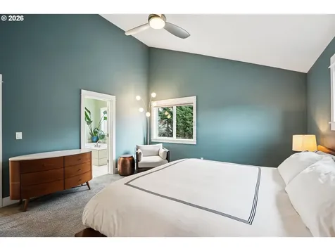 2046 SE 51st Avenue Portland OR 97215
