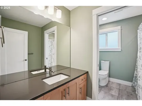 2046 SE 51st Avenue Portland OR 97215