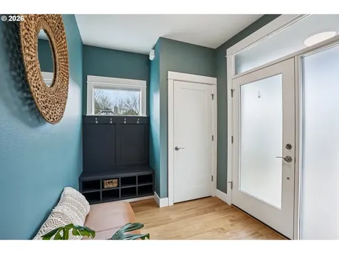 2046 SE 51st Avenue Portland OR 97215