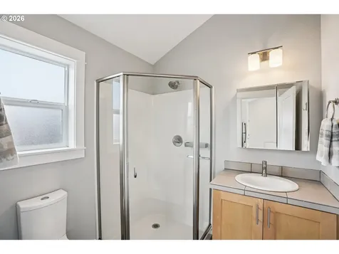 2046 SE 51st Avenue Portland OR 97215