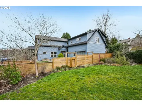 2046 SE 51st Avenue Portland OR 97215