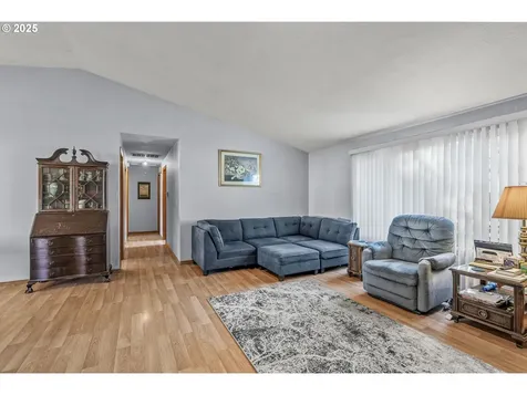 11549 SE Stephens Street Portland OR 97216