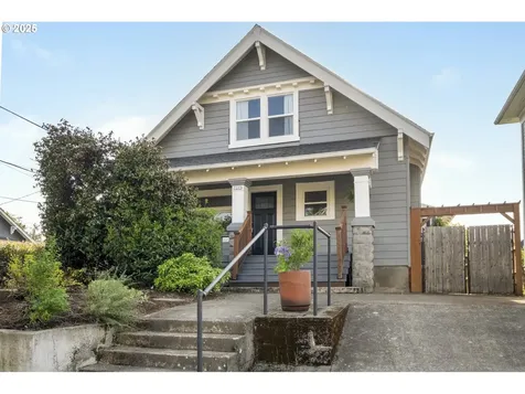 5205 NE 15th Avenue Portland OR 97211
