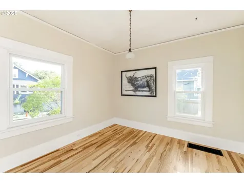 5205 NE 15th Avenue Portland OR 97211