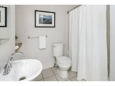 5205 NE 15th Avenue Portland OR 97211