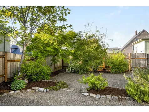 5205 NE 15th Avenue Portland OR 97211