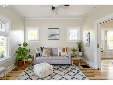 5205 NE 15th Avenue Portland OR 97211
