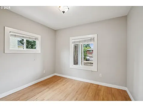 6013 NE Milton Street Portland OR 97213