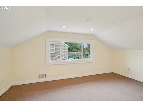 6013 NE Milton Street Portland OR 97213