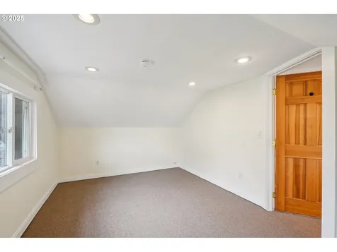 6013 NE Milton Street Portland OR 97213
