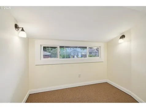 6013 NE Milton Street Portland OR 97213