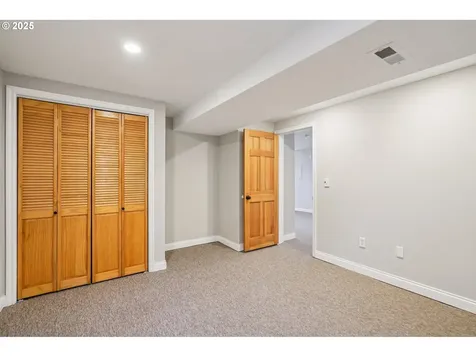 6013 NE Milton Street Portland OR 97213