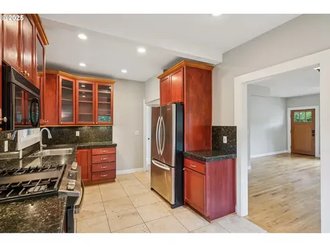 6013 NE Milton Street Portland OR 97213