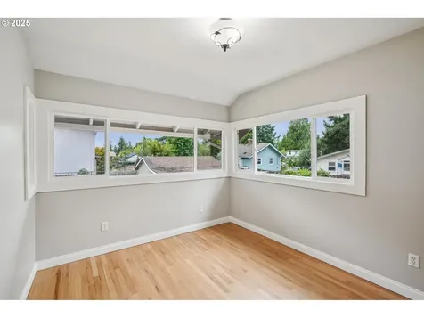 6013 NE Milton Street Portland OR 97213
