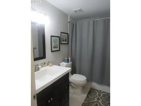 9211 NE 163rd Avenue Vancouver WA 98682