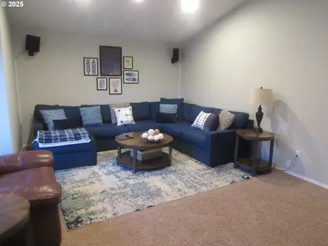 9211 NE 163rd Avenue Vancouver WA 98682