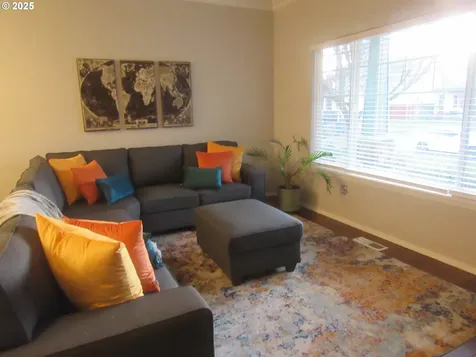 9211 NE 163rd Avenue Vancouver WA 98682