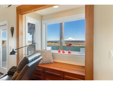 412 Schilling Road Lyle WA 98635