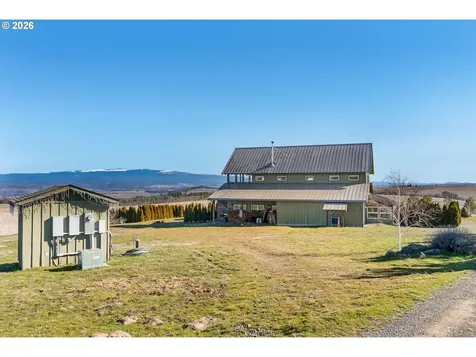 412 Schilling Road Lyle WA 98635