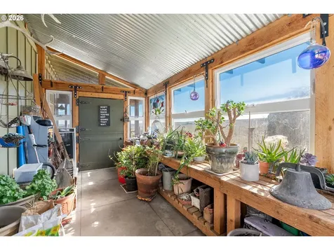 412 Schilling Road Lyle WA 98635